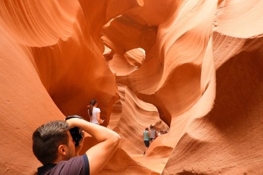 Small group Antelope Canyon & Horseshoe Bend from Las Vegas