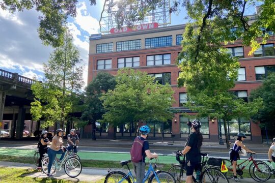 Bike Around Portland Oregon: Bridges, Neighborhoods, Poetry and Roses