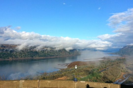 Private Morning Multnomah Falls and Gorge Waterfalls Tour