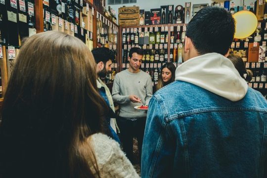 Authentic Food & Wine Tour in Porto