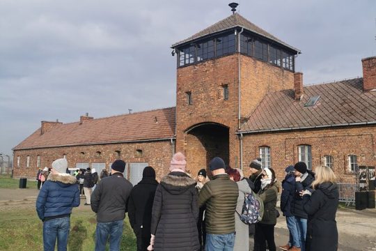 Guided Tour from Krakow to Auschwitz Birkenau with Transfer