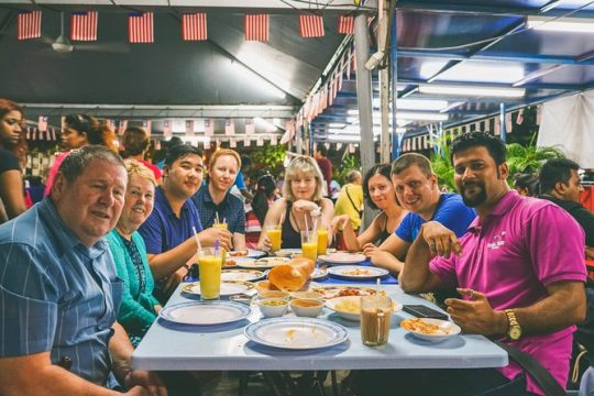 Eat Like a Local: Kuala Lumpur Hawker Center and Street Food Tour by Night