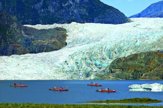 Mendenhall Lake Kayak and Salmon Bake Adventure