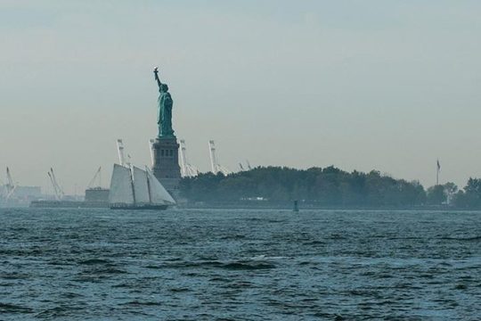 Private New York City Historic Downtown and Wall Street Walking Tour Including 911 Memorial