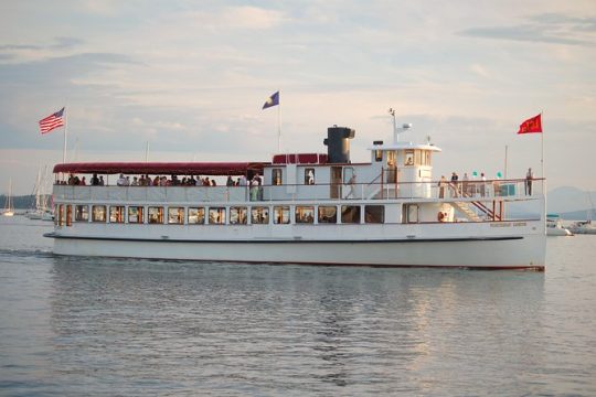 New England Fall Foliage Lunch Cruise in Boston Harbor