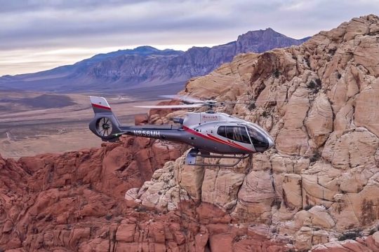 Red Rock Canyon Helicopter Tour with Landing and Champagne Toast