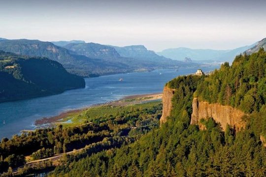 Private Group Tour up to 11 of Columbia River Gorge & Waterfalls from Portland