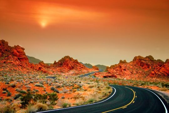 Valley of Fire and Seven Magic Mountains Small Group Tour from Las Vegas