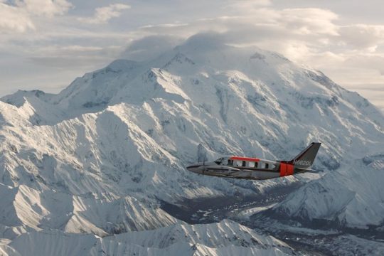 Denali Peak Sightseeing by Plane