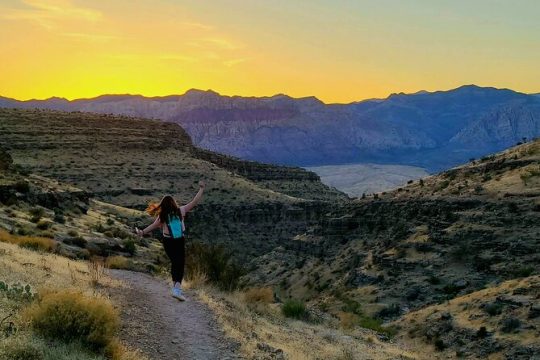 Animal Petting and Sunset Hike in Las Vegas