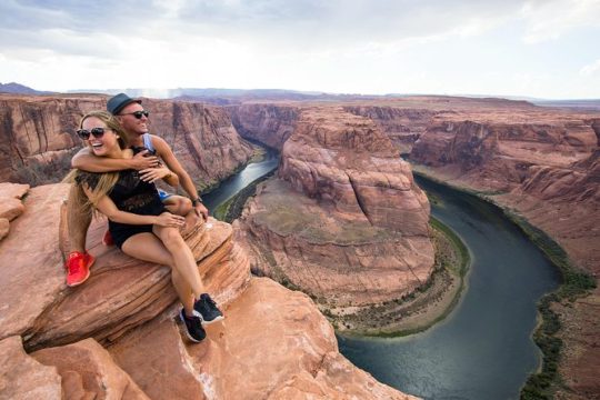 Antelope Canyon & Horseshoe Bend Airplane Tour from Las Vegas