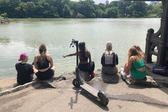 Electric Scooter Tour of Central Park in Spanish