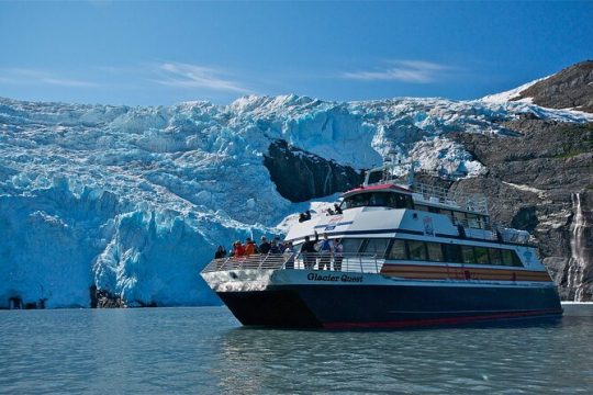 Glacier Quest Cruise and Coach Package