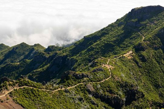 Transfer - Morning Self Guided Hike Pico do Arieiro to Pico Ruivo