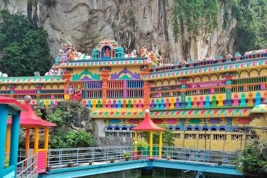 Country & Batu Caves Half-Day Tour (Private Tour)