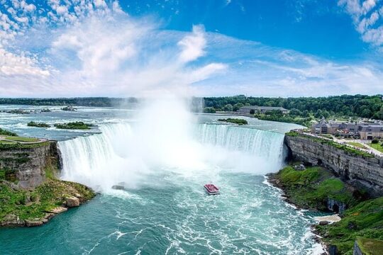 Niagara Falls Day Tour From Toronto With Boat and Tower