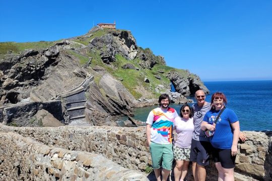 Hike Gaztelugatxe, Fishing Port Bermeo & Pintxo Lunch from Bilbao