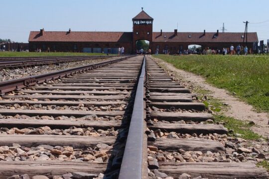 Auschwitz-Birkenau and Wieliczka Salt Mine in Two Days