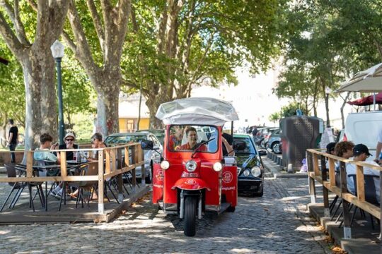 Electric Tuk Tuk Tour in Porto