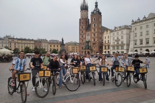 Discover the Jewish Quarter with a Bike Tour