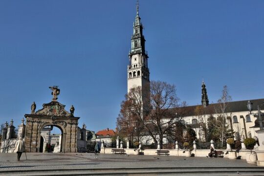 Full-Day Pilgrimage to the Black Madonna from Krakow