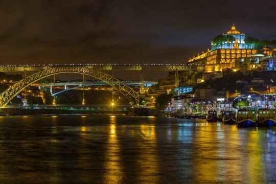 Charming Sunset and Night Tour on a sailboat in the Douro