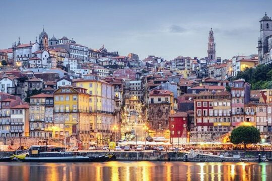 Private 4 hours tour of the "Main Monuments" in Oporto