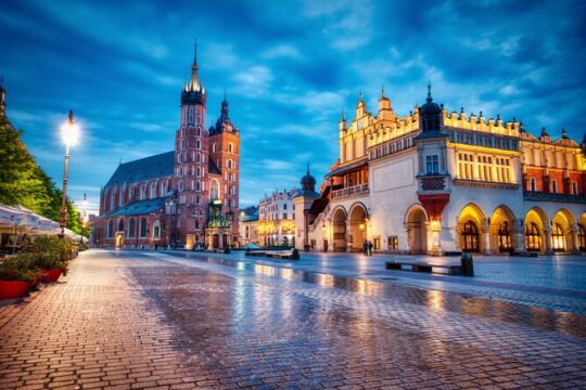 2-Hour City Walking Tour in Creepy Krakow