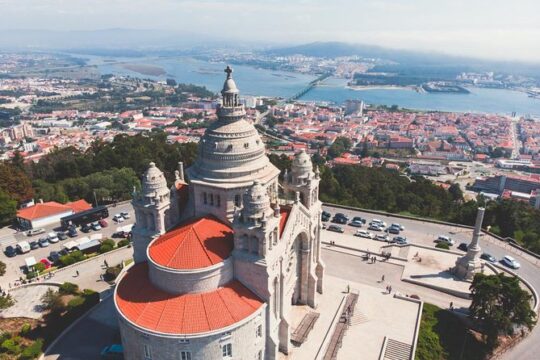 Valença, Ponte de Lima & Viana do Castelo: Private Tour from Porto