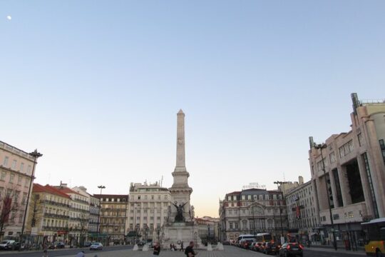 From Lisbon to Porto, stop in 2 or 3 of its most beautiful cities