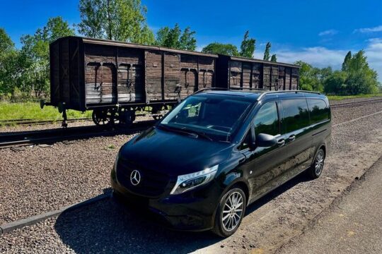 Auschwitz-Birkenau Guided Tour with Pickup and Lunchbox option