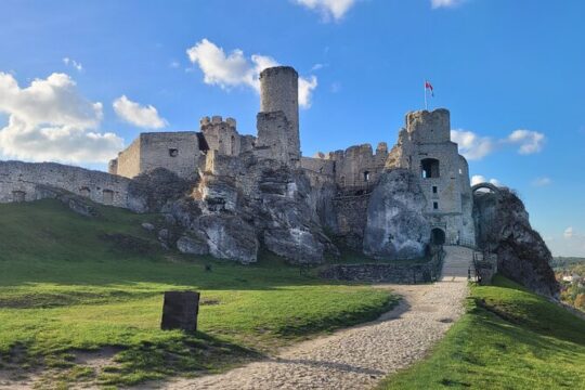 Czestochowa Black Madonna and Polish Castles Private Tour