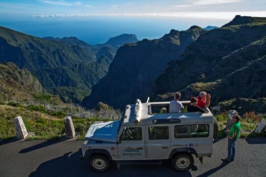 Mini -Combo East Challenge (Jeep Safari & Levada Walk)