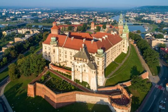 Wawel Castle and Cathedral with St Mary Basilica tour