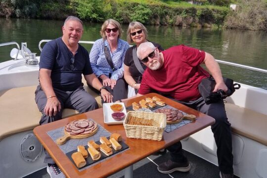 Porto: Douro Valley Private Wine Tour, Lunch & Cruise