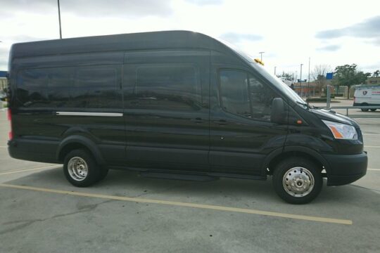 10 People Private Shuttle IAH Airport Houston-Galveston, TX.