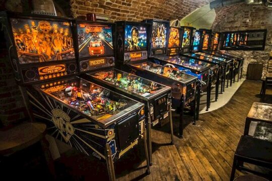 2 Hour Private Pinball and Arcade Museum Tour from Krakow