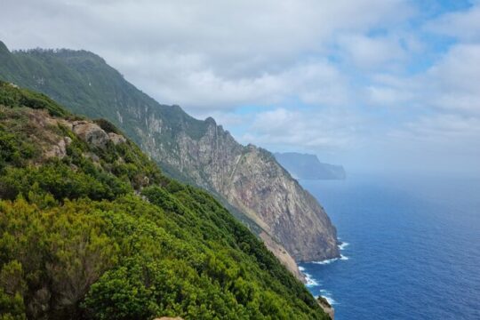 Madeira Porto da Cruz to Machico Self Hiking Tour with Transfer