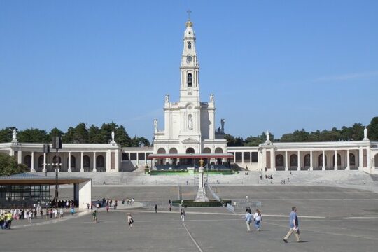 Porto to Fatima and Coimbra private day trip, local driver