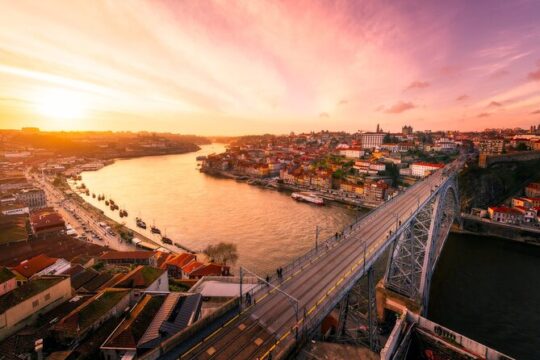 Pack of 3 Tours Porto to Lisbon, Douro Valley and Braga & Guimarães