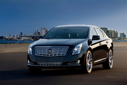 Arrival Transfer Denver Airport DEN to Denver City by Luxury Car