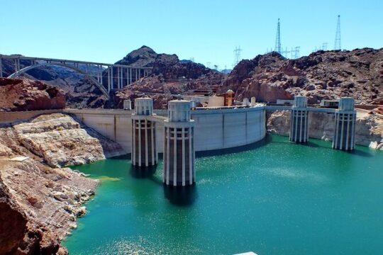 Private 4 Hours Stretch Limo Tour in Hoover Dam