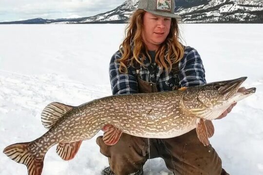 Half Day Private Guided Ice Fishing Trip in Yukon