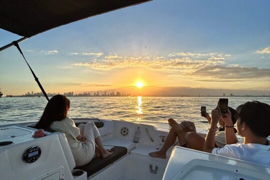 sunset view with appetizer in Private Fort Lauderdale Boat Tour